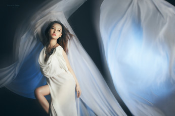 Картинка девушки jolie+duong платье колье