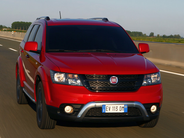 Обои картинки фото автомобили, dodge, красный, cross, 345, 2014г, fiat, freemont