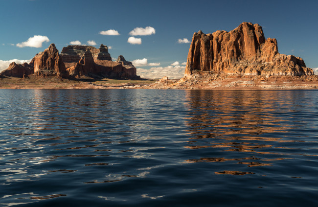 Обои картинки фото природа, реки, озера, вода, горы, небо, облака