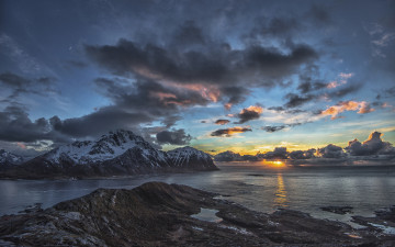 Картинка природа пейзажи залив горы