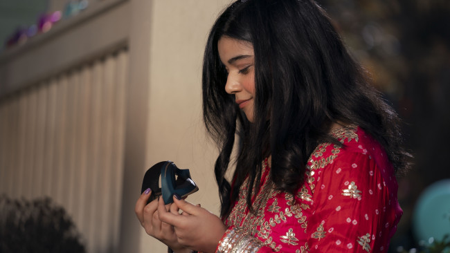 Обои картинки фото ms,  marvel , мини–сериал 2022, кино фильмы,  marvel, iman, vellani, kamala, khan, marvel, фантастика, фэнтези, боевик, мисс, марвел, комедия