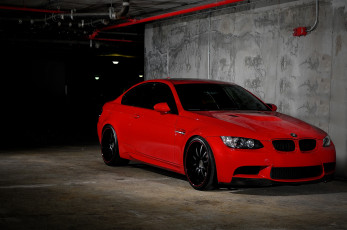 Картинка автомобили bmw m3 e90 red передняя часть парковка бмв красный
