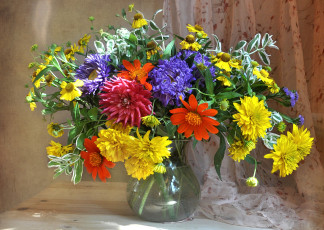 Картинка цветы букеты композиции георгин астры рудбекия гайлардия