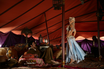 Картинка christina aguilera музыка девушка певица знаменитость блондинка танцует мужчина