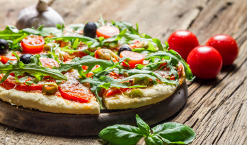 Картинка еда пицца руккола помидоры