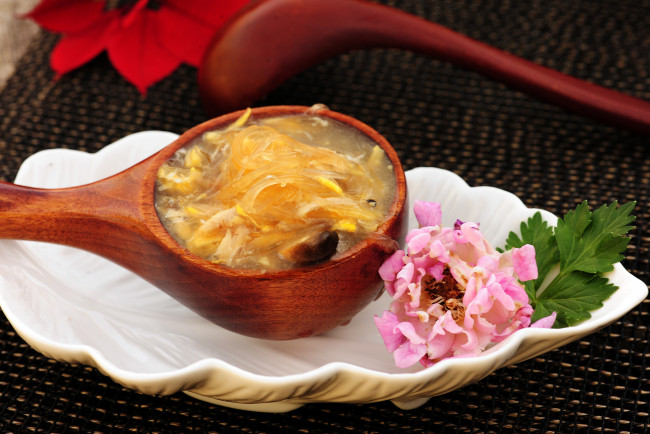 Обои картинки фото еда, первые, блюда, суп, цветок