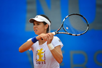 Картинка olaru+ioana+raluca спорт теннис корт девушка ракетка