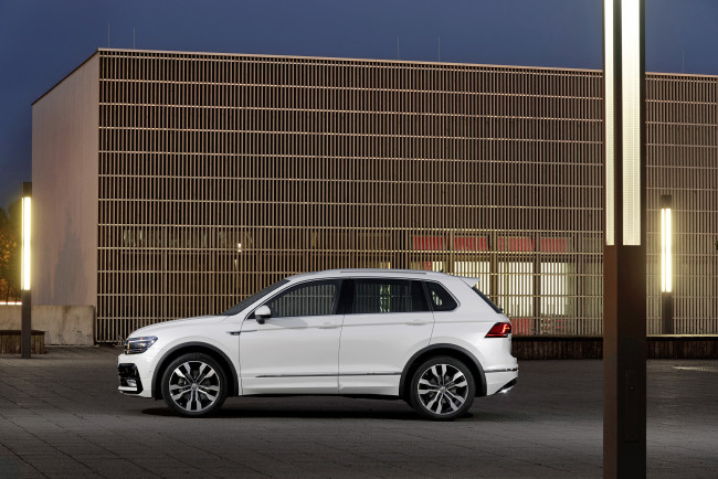 Обои картинки фото автомобили, volkswagen, r-line, 2016г, tiguan