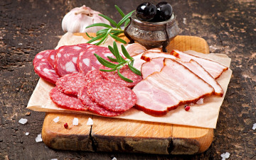 Картинка еда колбасные+изделия маслины резка ветчина чеснок колбаса зелень