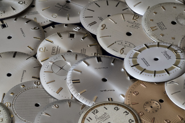 Обои картинки фото разное, Часы,  часовые механизмы, часы, циферблат, детали, фон