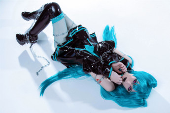 Картинка momo+cosplay девушки momo девушка женщина разноцветная сексуальная модель звезда позирует разная обувь верхняя стильная одежда нижнее эротическое бельё трусы лифчик аксессуары макияж колготки чулки и множество элементов на фотографии