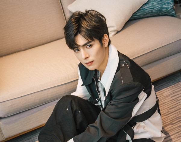 Обои картинки фото 14, 03, 2025г, мужчины, wang hao xuan, ван, хао, сюань