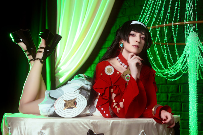 Обои картинки фото momo cosplay, девушки, momo, девушка, женщина, брюнетка, темноволосая, сексуальная, модель, звезда, позирует, разная, обувь, верхняя, стильная, одежда, нижнее, эротическое, бельё, трусы, лифчик, колготки, чулки, аксессуары, макияж, и, множество, элементов, на, фотографии