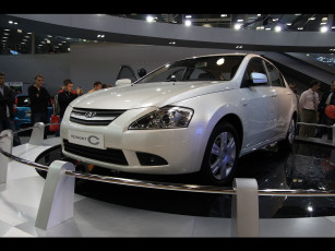 Картинка автомобили выставки уличные фото