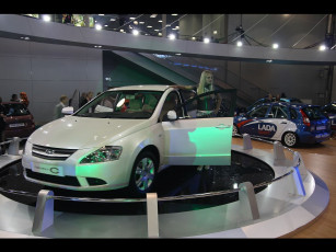 Картинка автомобили выставки уличные фото