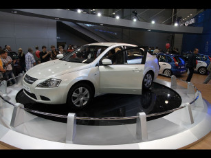 Картинка автомобили выставки уличные фото