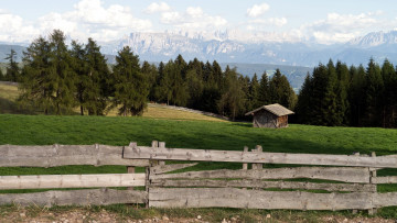 Картинка природа пейзажи горы забор дом