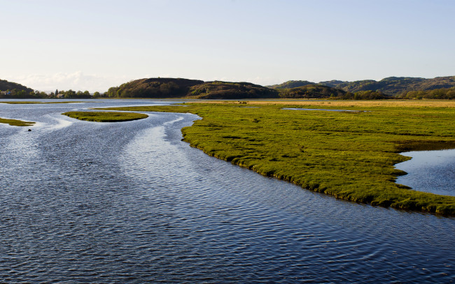 Обои картинки фото природа, реки, озера, река, трава, берег, вода, холмы