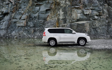 Картинка автомобили toyota land cruiser