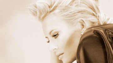 обоя музыка, sarah connor, задумчивость, профиль, блондинка, певица, сара, коннор