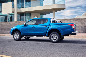 Картинка автомобили mitsubishi au-spec cab double triton 2015г