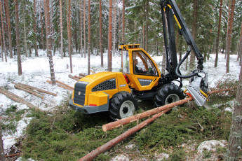 Картинка техника лесоповалочная+техника sampo