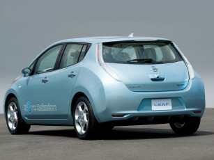 Картинка автомобили nissan datsun