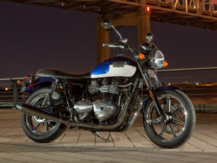 Картинка мотоциклы triumph