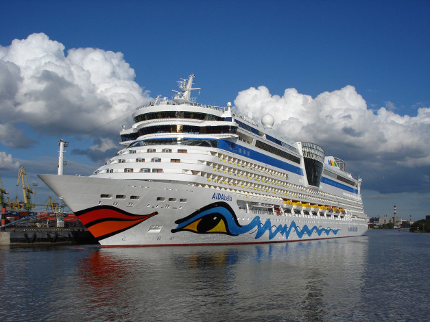 Обои картинки фото корабли, лайнеры, причал