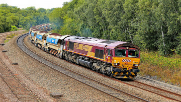 Картинка техника поезда грузовой состав локомотив пути рельсы железная дорога лес