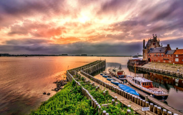 Картинка корабли порты причалы заря море яхты причал мол