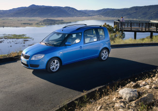 Картинка автомобили skoda 2006г roomster синий