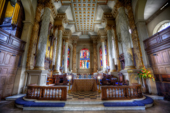 Картинка интерьер убранство +роспись+храма храм