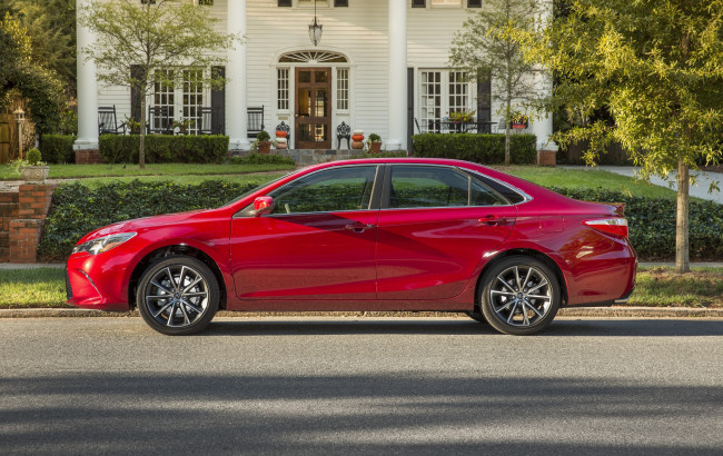 Обои картинки фото автомобили, toyota, 2015г, красный, xse, camry