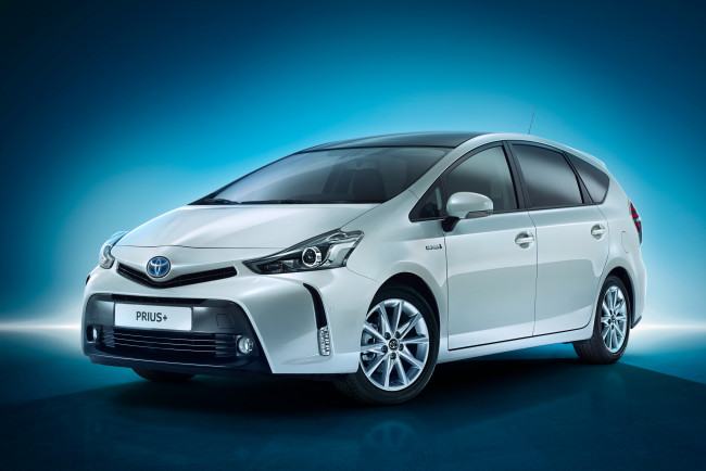 Обои картинки фото автомобили, toyota, prius, светлый, 2015г, zvw40w