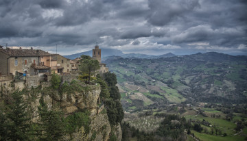 Картинка montefalcone+appenino города -+пейзажи утес храам