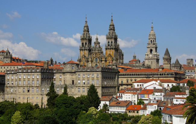 Обои картинки фото santiago de compostela, города, - панорамы, башни, шпили