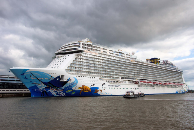 Обои картинки фото norwegian escape, корабли, лайнеры, лайнер, круизный