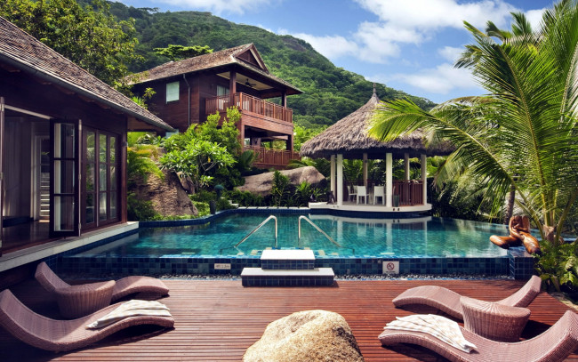 Обои картинки фото интерьер, бассейны,  открытые площадки, бассейн, пальма