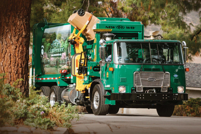 Обои картинки фото автомобили, мусоровозы, autocar