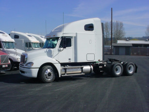 Картинка автомобили freightliner