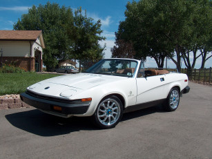 Картинка автомобили triumph