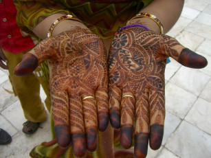 Картинка разное руки