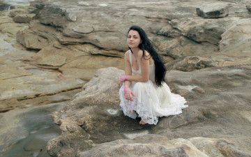 Картинка музыка evanescence камни кружевное платье розовые ленты amy lee