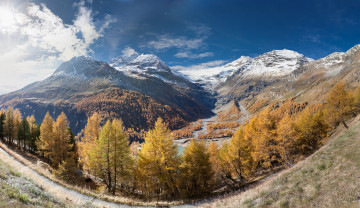 Картинка природа горы трава дорога река котловина