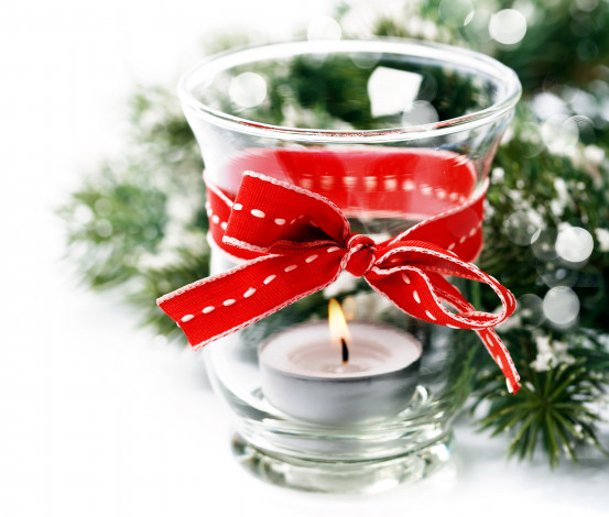 Обои картинки фото праздничные, новогодние, свечи, бант, лента, свеча, подсвечник