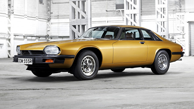 Обои картинки фото jaguar, xjs, автомобили, land, rover, ltd, легковые, класс-люкс, великобритания