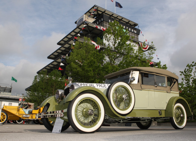 Обои картинки фото автомобили, выставки и уличные фото, classic