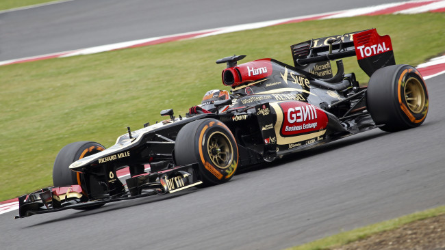 Обои картинки фото спорт, формула 1, болид, гонщик, трек