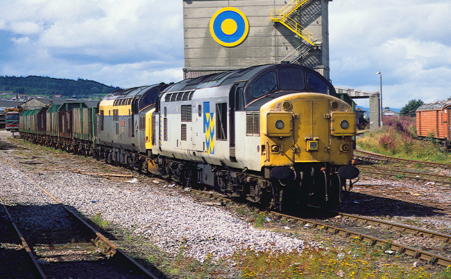 Обои картинки фото техника, поезда, железная, дорога, локомотив, состав